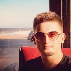 Meet your Posher, Nick